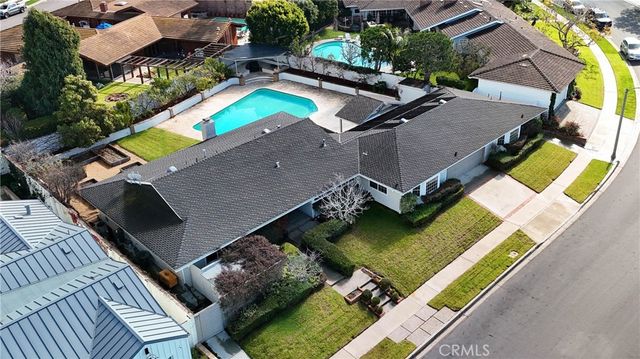1820 Tahuna, Corona Del Mar, CA 92625