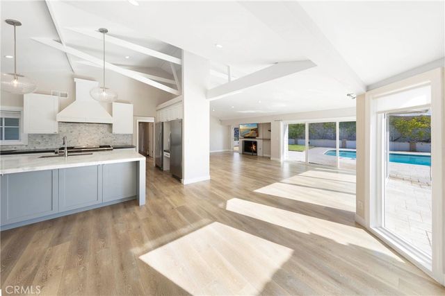 1820 Tahuna, Corona Del Mar, CA 92625