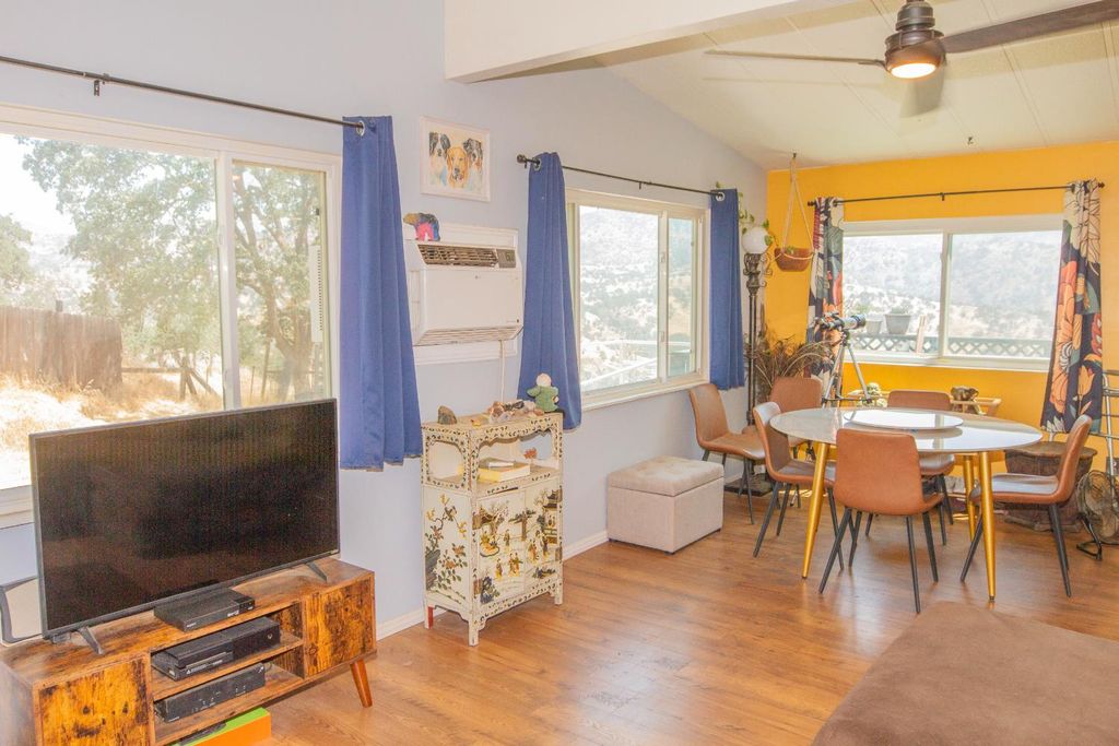 Image 10 of property listing at 35032 George Smith Road, Yokuts Valley, CA 93675