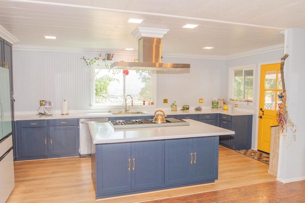 Image 14 of property listing at 35032 George Smith Road, Yokuts Valley, CA 93675