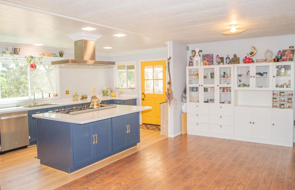 Image 15 of property listing at 35032 George Smith Road, Yokuts Valley, CA 93675