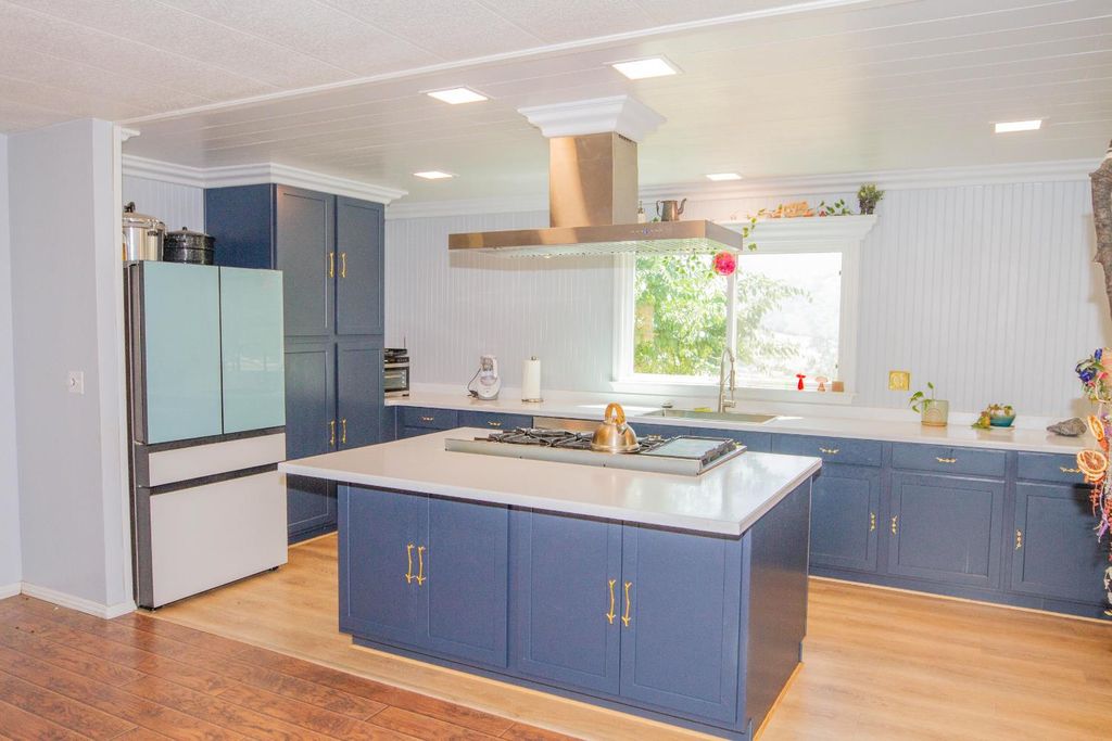 Image 2 of property listing at 35032 George Smith Road, Yokuts Valley, CA 93675