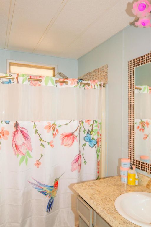 Image 21 of property listing at 35032 George Smith Road, Yokuts Valley, CA 93675