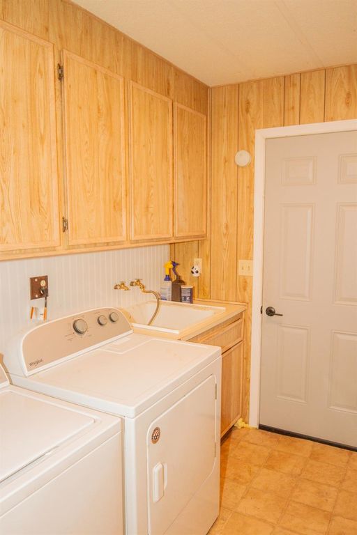 Image 25 of property listing at 35032 George Smith Road, Yokuts Valley, CA 93675