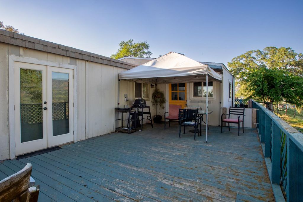 Image 27 of property listing at 35032 George Smith Road, Yokuts Valley, CA 93675