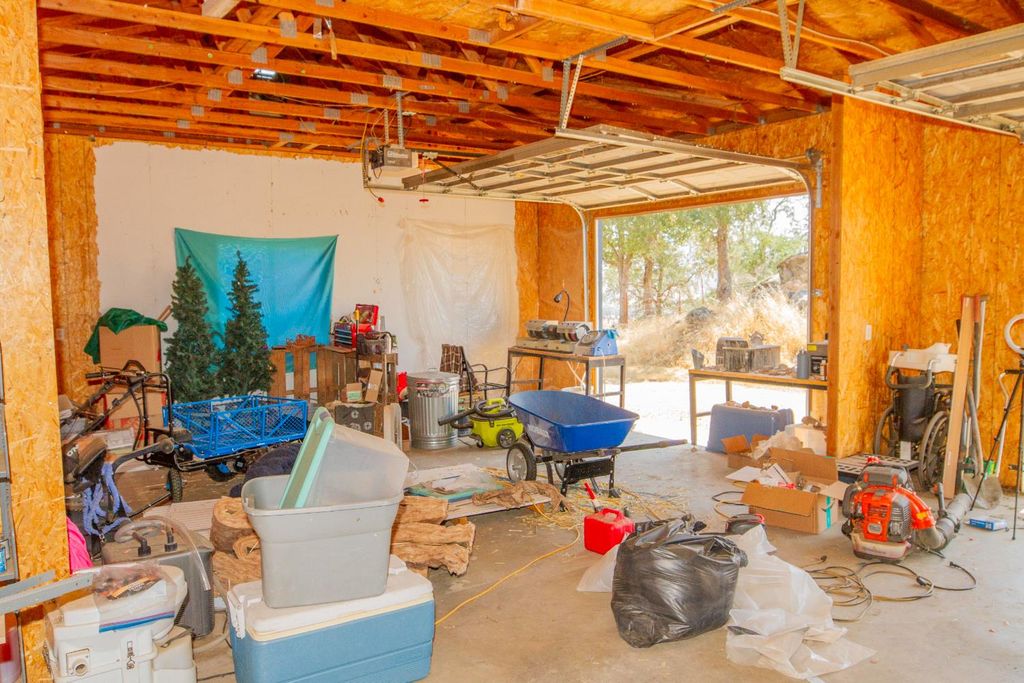 Image 31 of property listing at 35032 George Smith Road, Yokuts Valley, CA 93675