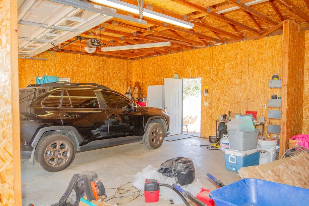 Image 32 of property listing at 35032 George Smith Road, Yokuts Valley, CA 93675