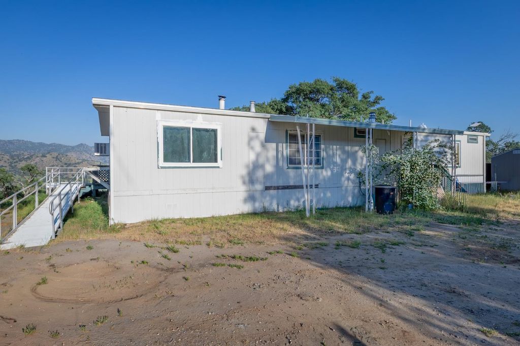 Image 35 of property listing at 35032 George Smith Road, Yokuts Valley, CA 93675