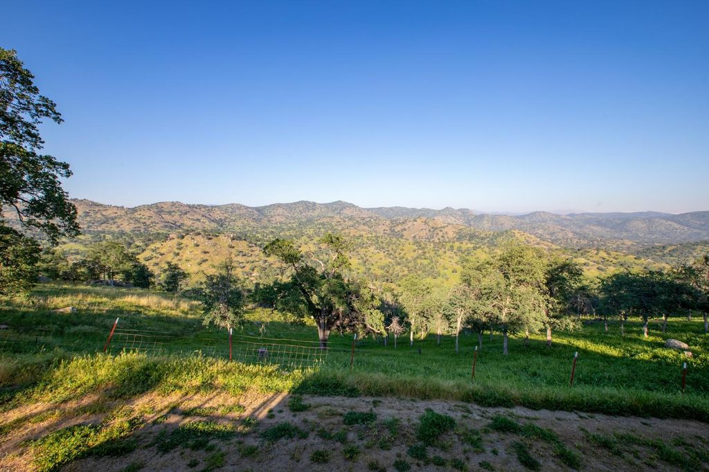 Image 36 of property listing at 35032 George Smith Road, Yokuts Valley, CA 93675