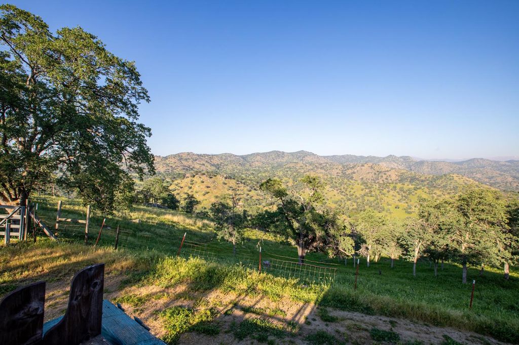 Image 37 of property listing at 35032 George Smith Road, Yokuts Valley, CA 93675