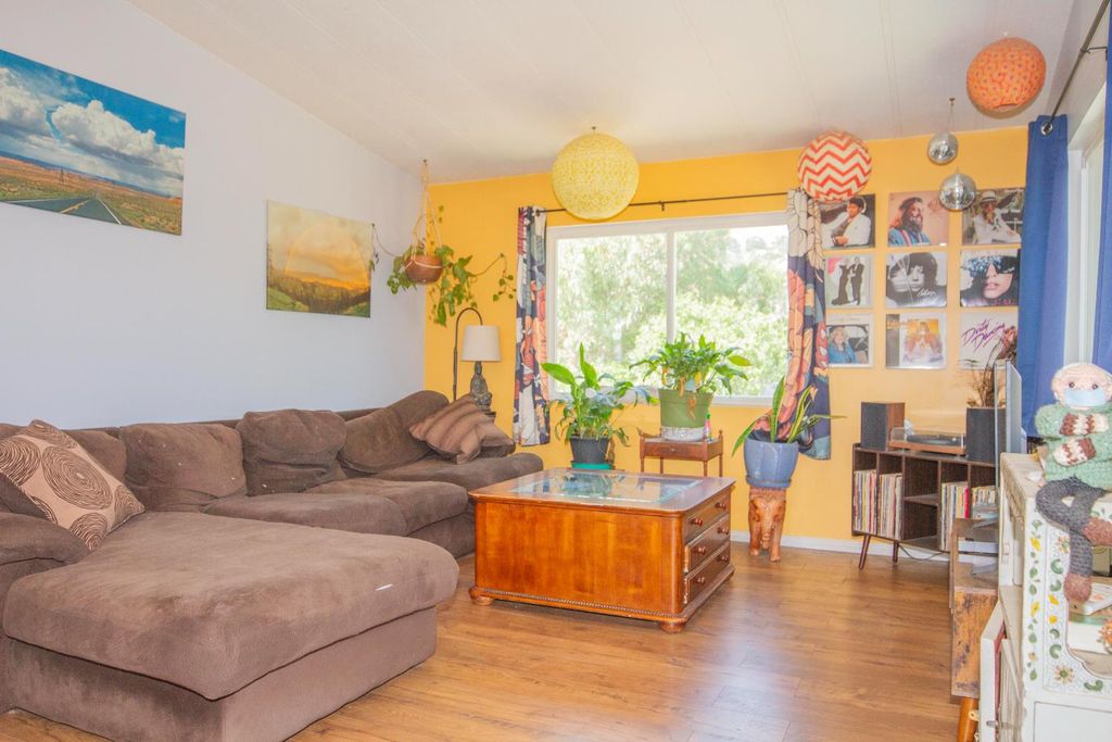 Image 6 of property listing at 35032 George Smith Road, Yokuts Valley, CA 93675