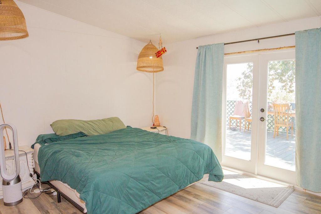 Image 7 of property listing at 35032 George Smith Road, Yokuts Valley, CA 93675