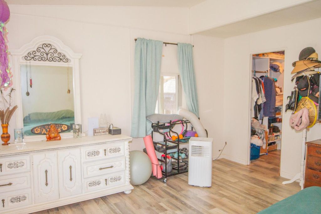 Image 8 of property listing at 35032 George Smith Road, Yokuts Valley, CA 93675