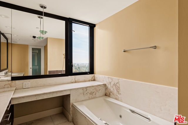 10350 Wilshire Boulevard 901, Los Angeles, CA 90024