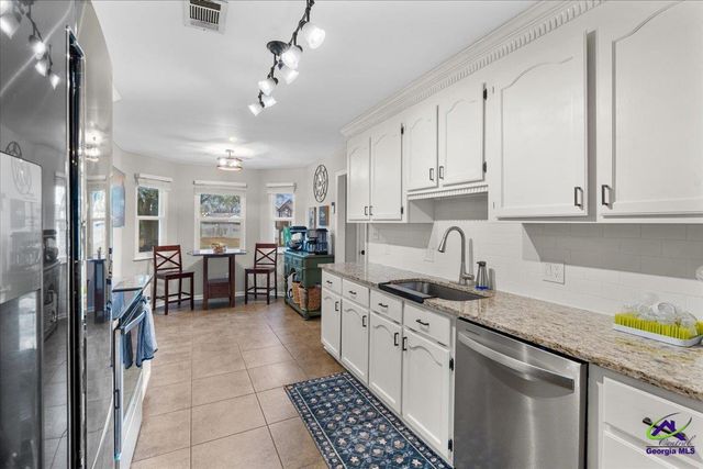 102 Westfield Drive, Warner Robins, GA 31093