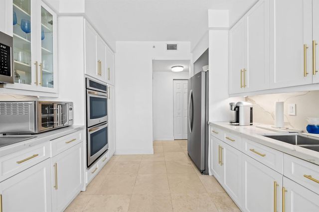 3200 N OCEAN Boulevard 307, Fort Lauderdale, FL 33308