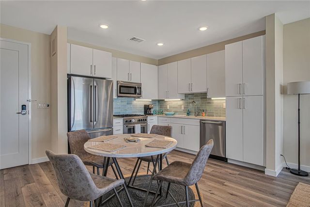 630 Center Square W 303, Port Aransas, TX 78373
