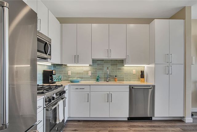 630 Center Square W 303, Port Aransas, TX 78373