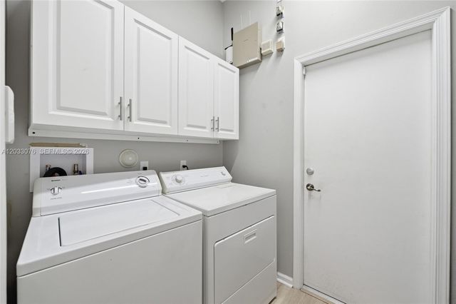 8141 Sandpiper Way, West Palm Beach, FL 33412