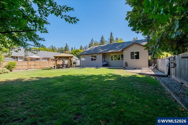 1523 E Jefferson St, Stayton, OR 97383