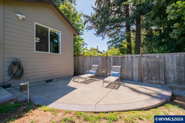 1523 E Jefferson St, Stayton, OR 97383