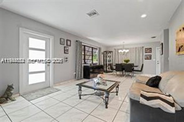 21321 NE 25th Ct, Miami, FL 33180