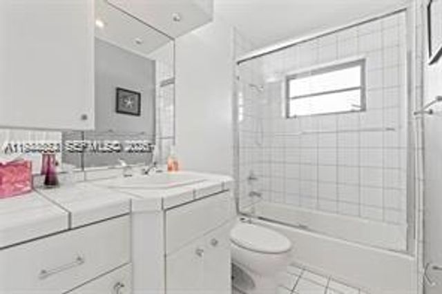 21321 NE 25th Ct, Miami, FL 33180