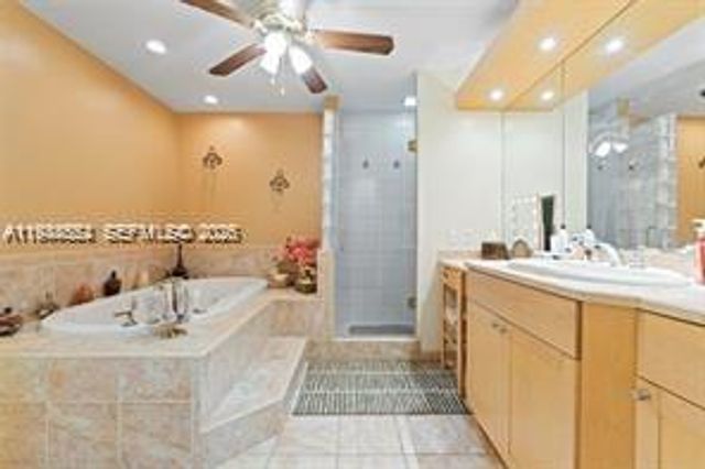 21321 NE 25th Ct, Miami, FL 33180