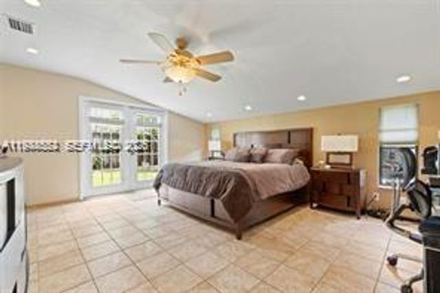 21321 NE 25th Ct, Miami, FL 33180