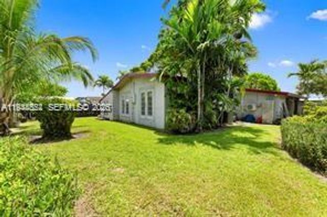 21321 NE 25th Ct, Miami, FL 33180