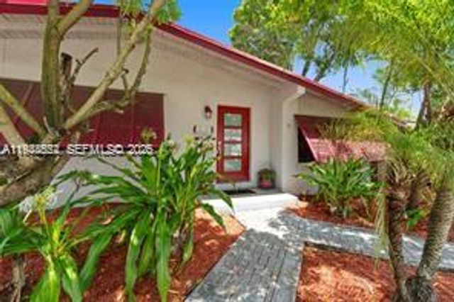 21321 NE 25th Ct, Miami, FL 33180