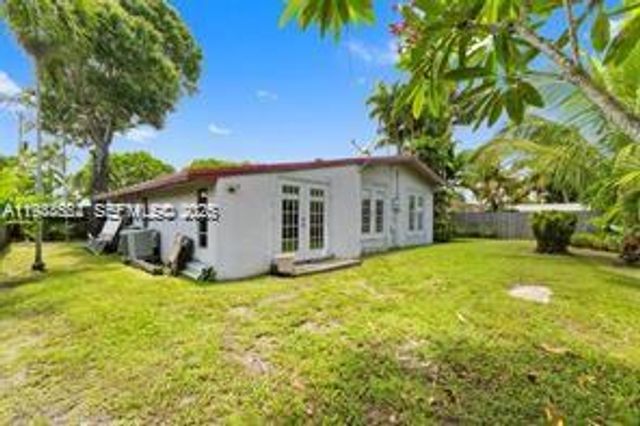 21321 NE 25th Ct, Miami, FL 33180