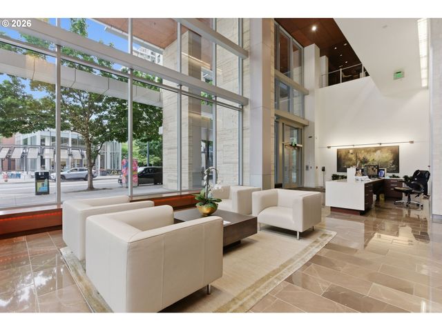 1001 Nw LOVEJOY St 213, Portland, OR 97209