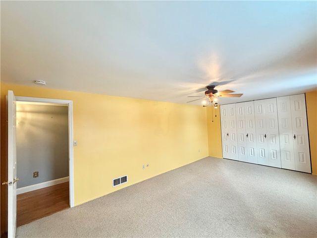 109 Shangri La Dr, Monroeville, PA 15146