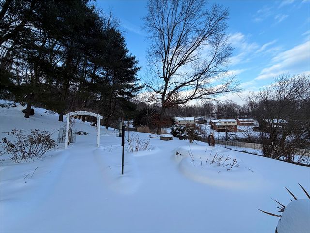 109 Shangri La Dr, Monroeville, PA 15146