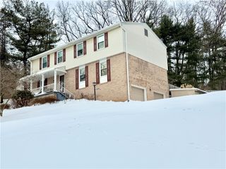 109 Shangri La Dr, Monroeville, PA 15146