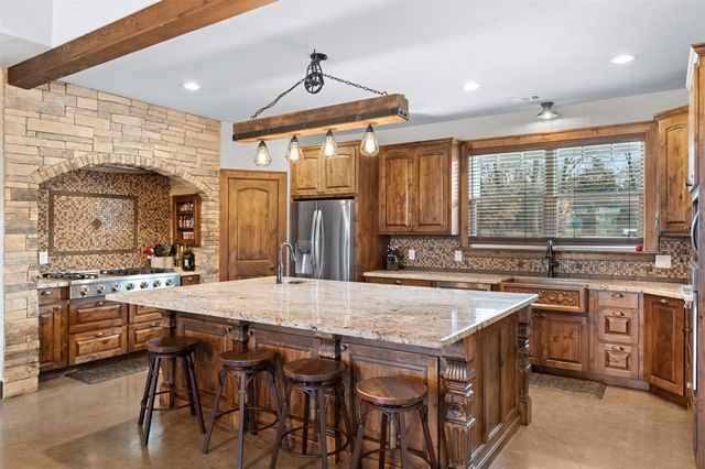 7440 Fm 39 Road S, North Zulch, TX 77872