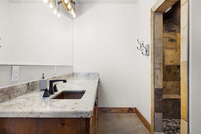 7440 Fm 39 Road S, North Zulch, TX 77872