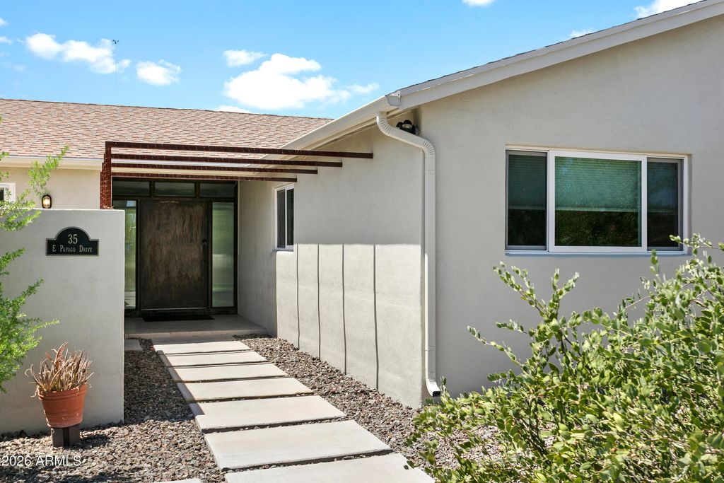 35 E PAPAGO Drive, Tempe, AZ 85288 — photo 2