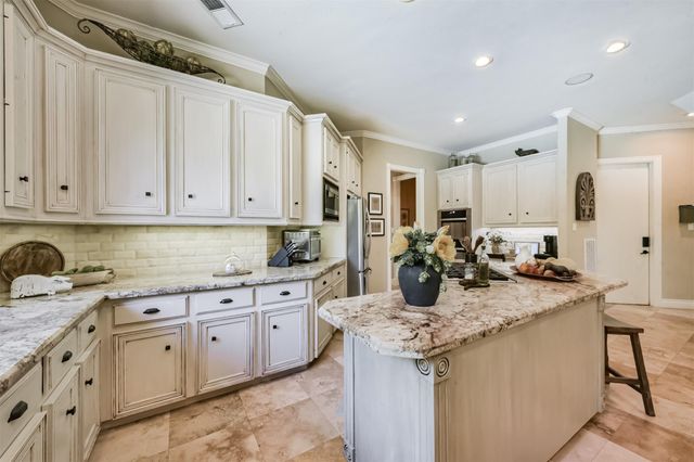 6215 Redwood Bridge Trail, Houston, TX 77345