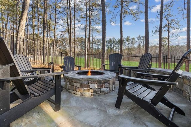 6225 Arnall NW Court, Acworth, GA 30101