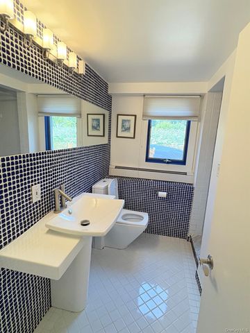 1 Dale Street, Rye, NY 10580