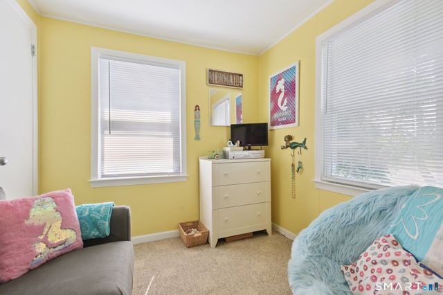 30 Hartford Avenue B, Old Lyme, CT 06371