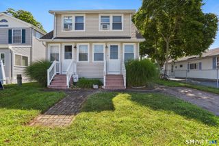 30 Hartford Avenue B, Old Lyme, CT 06371