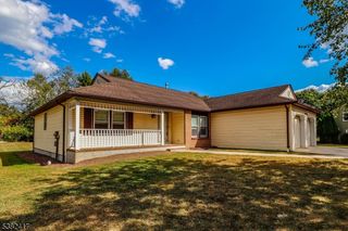 59 Redwood Terrace, Raritan Twp., NJ 08822