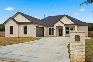 802 Waters Edge Drive, Abilene, TX 79602
