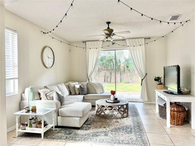 4049 SHAWN CIRCLE, Orlando, FL 32826