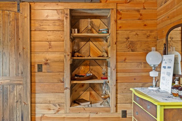 495 Shadrick Ferry Road, Frankfort, KY 40601