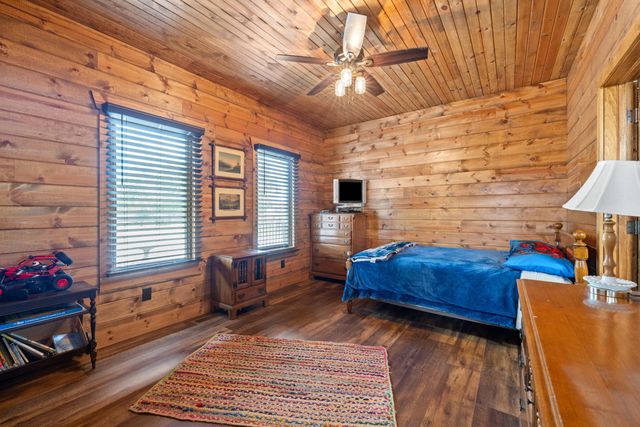 495 Shadrick Ferry Road, Frankfort, KY 40601