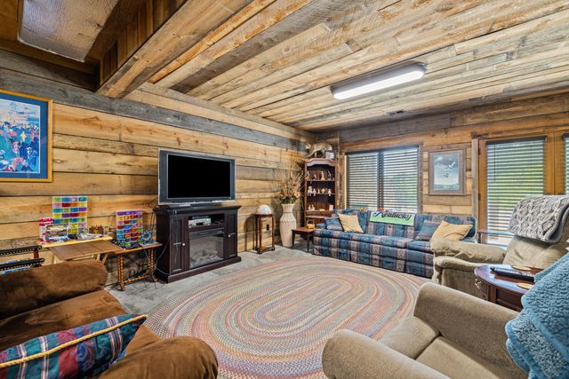 495 Shadrick Ferry Road, Frankfort, KY 40601